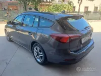 Usata Ford Focus Business Edition 120 CV (88 kW) 2022 Grigio Station wagon