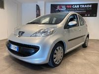 Usata Peugeot 107 68 CV (50 kW) 2008 Argento Utilitaria