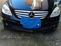 Käytetty Mercedes B180 109 HP (80 kW) 2006 Musta Tila-auto