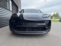 Usata Porsche Macan 4 Electric Sport 300 kW (408 CV) 2024 Nero SUV