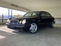 Usata Mercedes E50 AMG AMG 347 CV (255 kW) 1997 Blu Berlina