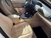 Usata BMW 320 Luxury Line 163 CV (119 kW) 2015 Bianco Station wagon
