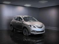 Usata Lancia Ypsilon Gold 69 CV (50 kW) 2022 Grigio scuro Utilitaria