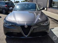 Usata Alfa Romeo Giulia Super 150 CV (110 kW) 2016 Grigio Berlina