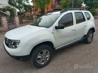 Usata Dacia Duster Lauréate 101 CV (74 kW) 2014 Bianco SUV