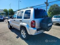 Usata Jeep Cherokee Limited 163 CV (119 kW) 2006 Argento SUV