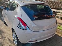 Usata Lancia Ypsilon Gold 95 CV (69 kW) 2016 Beige Utilitaria