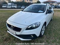 Usata Volvo V40 CC Momentum 119 CV (87 kW) 2016 Bianco Station wagon