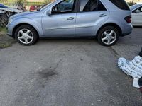 Usata Mercedes ML320 2007 Blu SUV