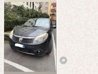 Usata Dacia Sandero Ambiance 75 CV (55 kW) 2009 Berlina