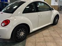 Usata VW New Beetle 101 CV (74 kW) 2009 Bianco Utilitaria