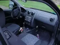 Usata Ford Fiesta 75 CV (55 kW) 2004 Nero Utilitaria