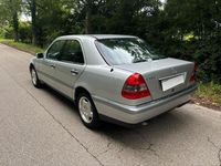 Usata Mercedes C180 Elegance 122 CV (89 kW) 1993 Argento Berlina