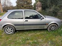 Usata Ford Fiesta Ambiente 75 CV (55 kW) 2000 Utilitaria