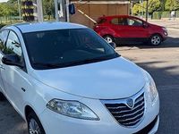 Usata Lancia Ypsilon 85 CV (62 kW) 2014 Bianco Utilitaria