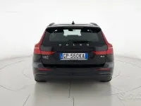 Usata Volvo V60 Ultimate 197 CV (144 kW) 2023 Nero Station wagon