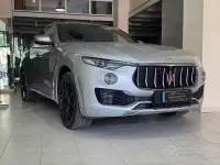 Usata Maserati Levante 275 CV (202 kW) 2017 Grigio SUV