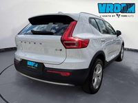 Usata Volvo XC40 Momentum 197 CV (144 kW) 2022 Bianco SUV