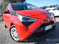 Usata Toyota Aygo Cool 72 CV (52 kW) 2022 Rosso Utilitaria