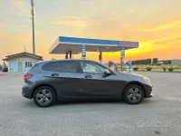 Usata BMW 118 Advantage 150 CV (110 kW) 2020 Grigio Utilitaria