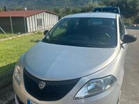 Usata Lancia Ypsilon 69 CV (50 kW) 2020 Grigio Utilitaria
