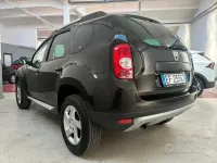 Usata Dacia Duster Lauréate 110 CV (80 kW) 2012 Nero SUV