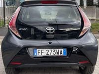 Usata Toyota Aygo X-pure 69 CV (50 kW) 2016 Grigio Utilitaria