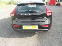 Usata Volvo V40 Kinetic 120 CV (88 kW) 2017 Nero metallizzato Berlina