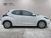 Usata Toyota Yaris Active 2022 Super white Utilitaria