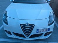 Usata Alfa Romeo Giulietta Exclusive 140 CV (102 kW) 2011 Bianco Utilitaria