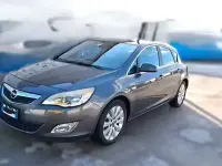 Usata Opel Astra 82 CV (60 kW) 2010 Nero Berlina