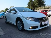 Usata Honda Civic Sport 99 CV (72 kW) 2012 Bianco Berlina