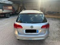 Usata VW Passat 105 CV (77 kW) 2011 Grigio Station wagon
