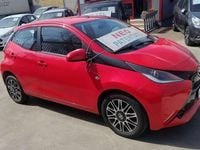Brugt Toyota Aygo X-play 69 HK (50 kW) 2016 Rød Hatchback