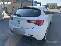 Usata Alfa Romeo Giulietta Exclusive 170 CV (125 kW) 2012 Bianco Utilitaria