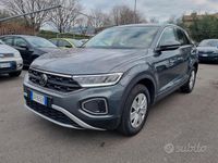 Usata VW T-Roc Life 110 CV (80 kW) 2022 Grigio SUV