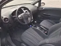 Usata Opel Corsa 65 CV (47 kW) 2010 Utilitaria