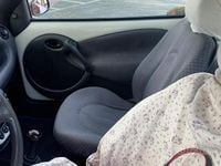 Usata Ford Ka 69 CV (50 kW) 2002 Bianco Utilitaria