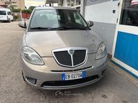 Usata Lancia Ypsilon 77 CV (56 kW) 2010 Gray Utilitaria