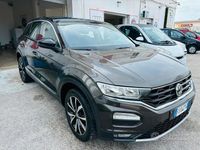 Usata VW T-Roc Style 116 CV (85 kW) 2019 Grigio SUV