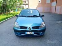 Usata Renault Clio II 58 CV (42 kW) 2005 Verde Berlina