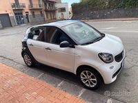 Begagnad Smart ForFour 71 HK (52 kW) 2018 Vit Halvkombi