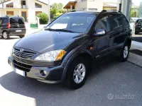 Usata SsangYong Kyron 141 CV (103 kW) 2006 Grigio SUV