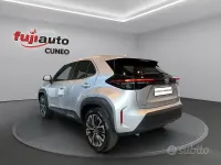Usata Toyota Yaris Cross Lounge 116 CV (85 kW) 2022 Grigio SUV