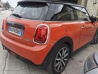 Usata Mini Cooper D 116 CV (85 kW) 2019 Arancione Utilitaria