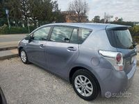 Usata Toyota Verso Style 126 CV (92 kW) 2012 Grigio Monovolume