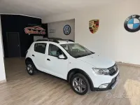 Usata Dacia Sandero 90 CV (66 kW) 2017 Bianco Berlina