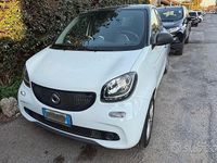 Usata Smart ForFour 71 CV (52 kW) 2014 Bianco Utilitaria