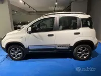 Usata Fiat Panda 4x4 S 84 CV (61 kW) 2019 Bianco Utilitaria