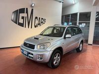 Usata Toyota RAV4 115 CV (84 kW) 2003 Grigio SUV